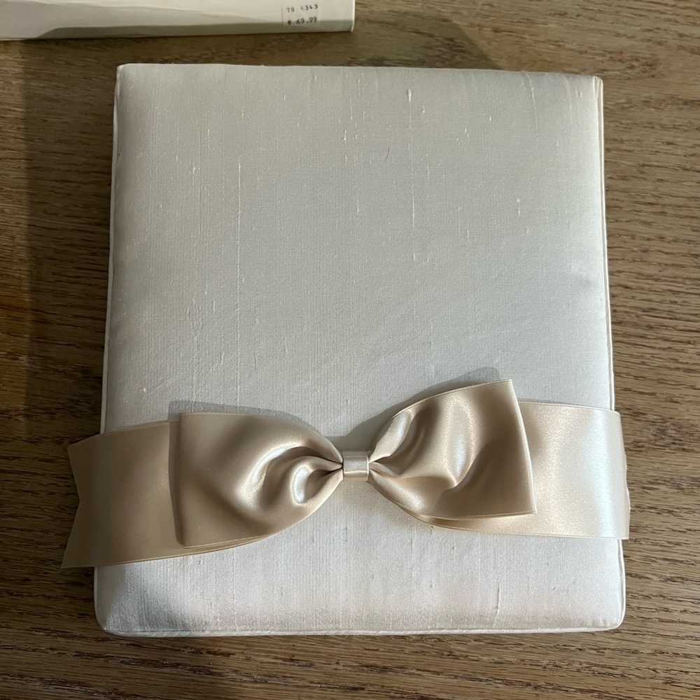 NEW - Wedding Guest Book -Simply Charming- Ivory Silk Magnolia Bow Collection